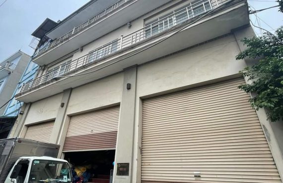 Cho thuê toà nhà 3 tầng 1 hầm, mỗi sàn diện tich 500m, mặt tiền 20m