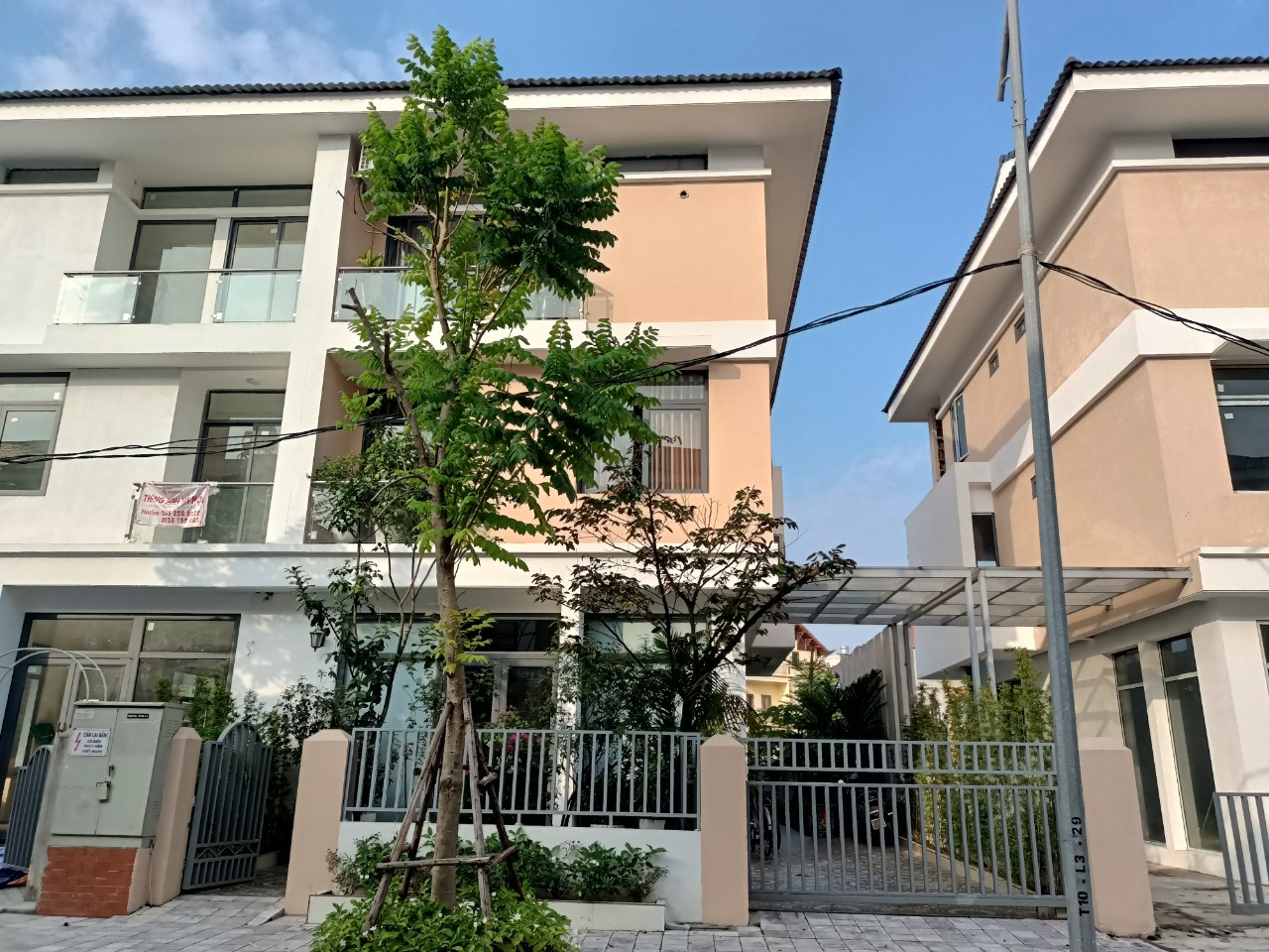 Chính chủ cần tiền gấp bán nhanh Biệt Thự i02 _L90